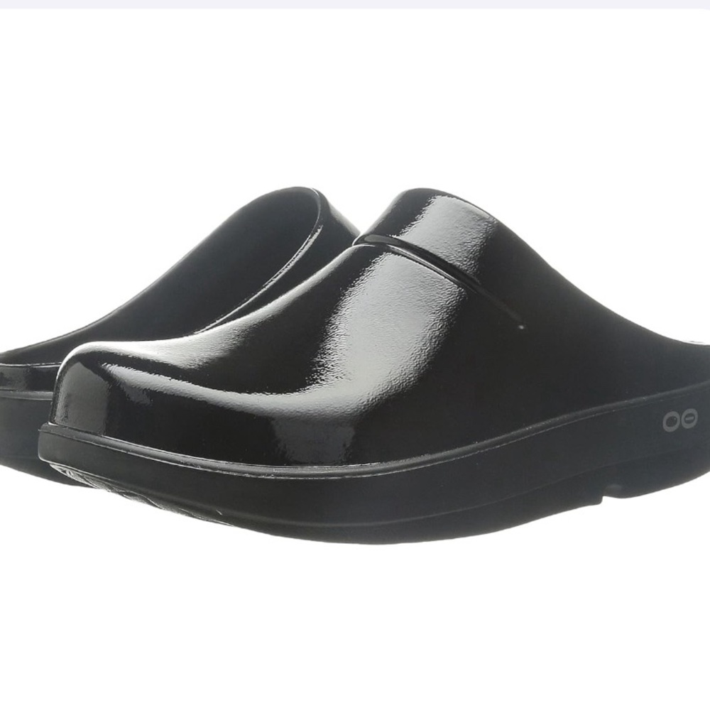 oofos clogs